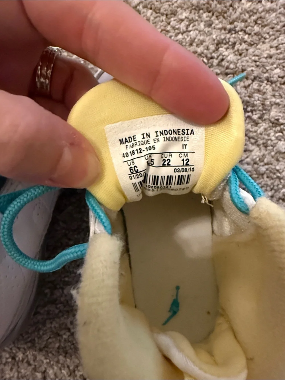Nike Air Jordan 9 Retro sneakers Toddler Yellow and Turquoise 6C